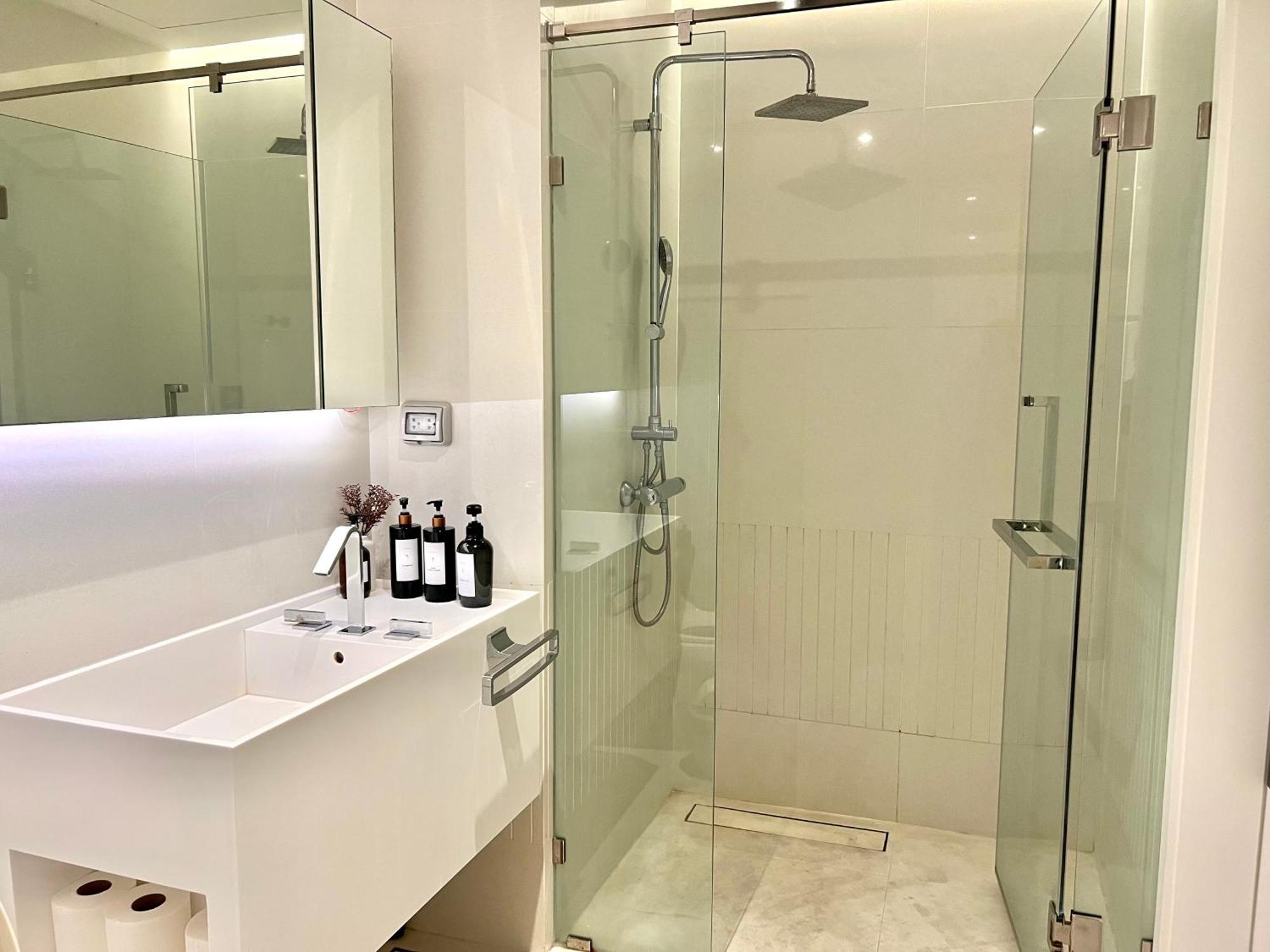 Sukhumvit 11#Luxury#Pool#Gym#Bts Nana&Mrt Sukhumvit#1Br#Max2Ppl Apartment Bangkok Bagian luar foto