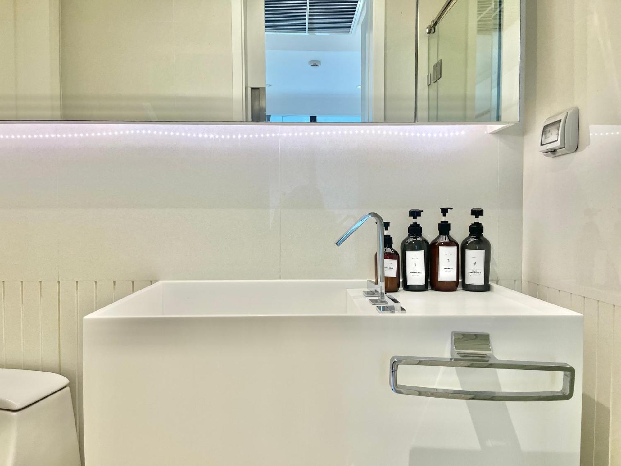 Sukhumvit 11#Luxury#Pool#Gym#Bts Nana&Mrt Sukhumvit#1Br#Max2Ppl Apartment Bangkok Bagian luar foto
